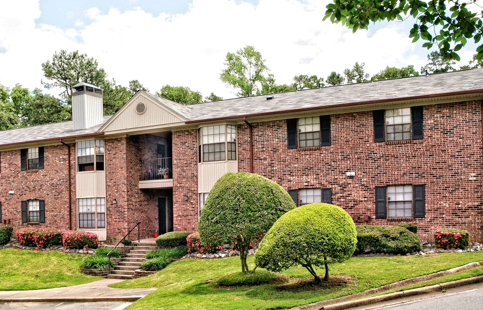 BSR Real Estate Investment Trust sold the Waterford Apartments in Little Rock, Arkansas. Photo: CoStar